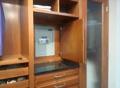 Сейфы для квартиры — критерии выбора, популярные модели и изготовление своими руками